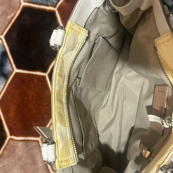 2008 Coach Yellow and Cream Women's Handbag - Picture 4 of 9